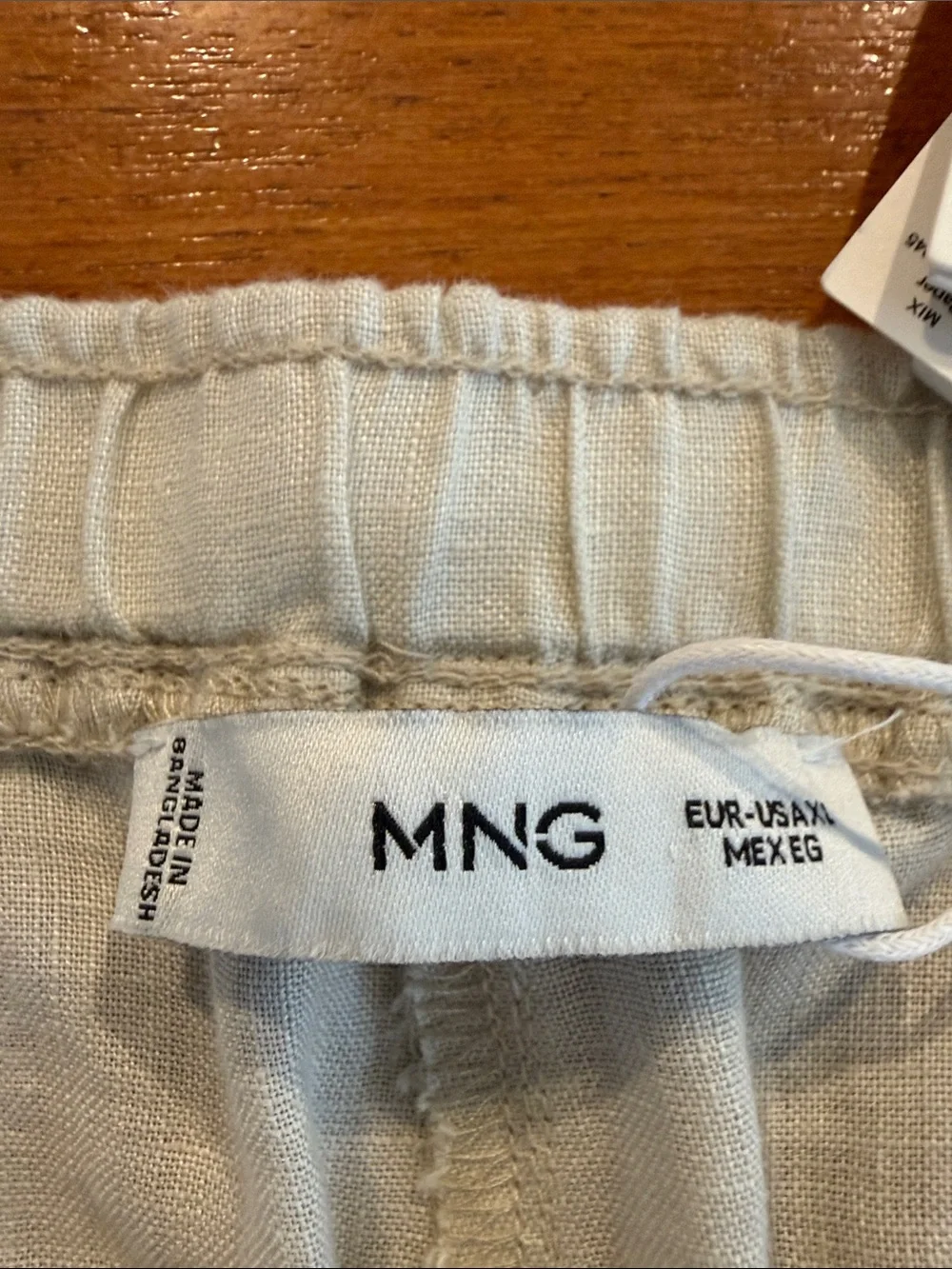 Light Beige 100% Linen Casual Capris NWT